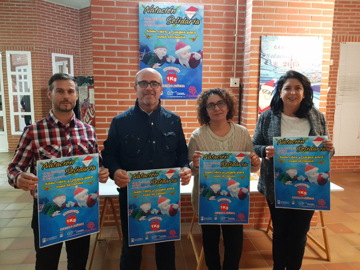 La Piscina Municipal de Almuñécar celebra este sábado Jornada de Natación Solidaria a favor de Cáritas